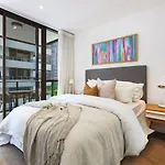 Broadbeach Apartment Central, Wifi Secure Park