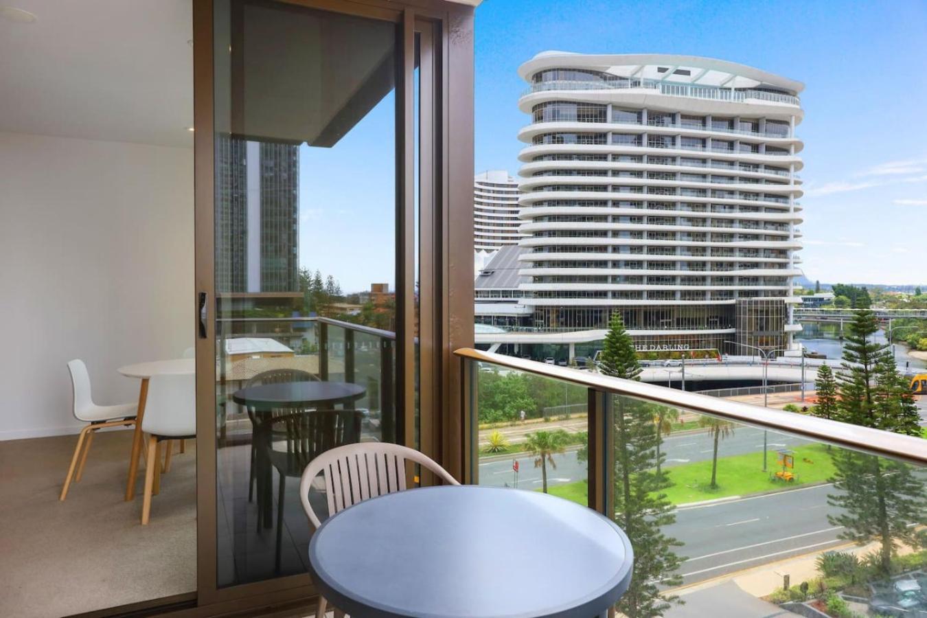 Broadbeach Central, Wifi Secure Park