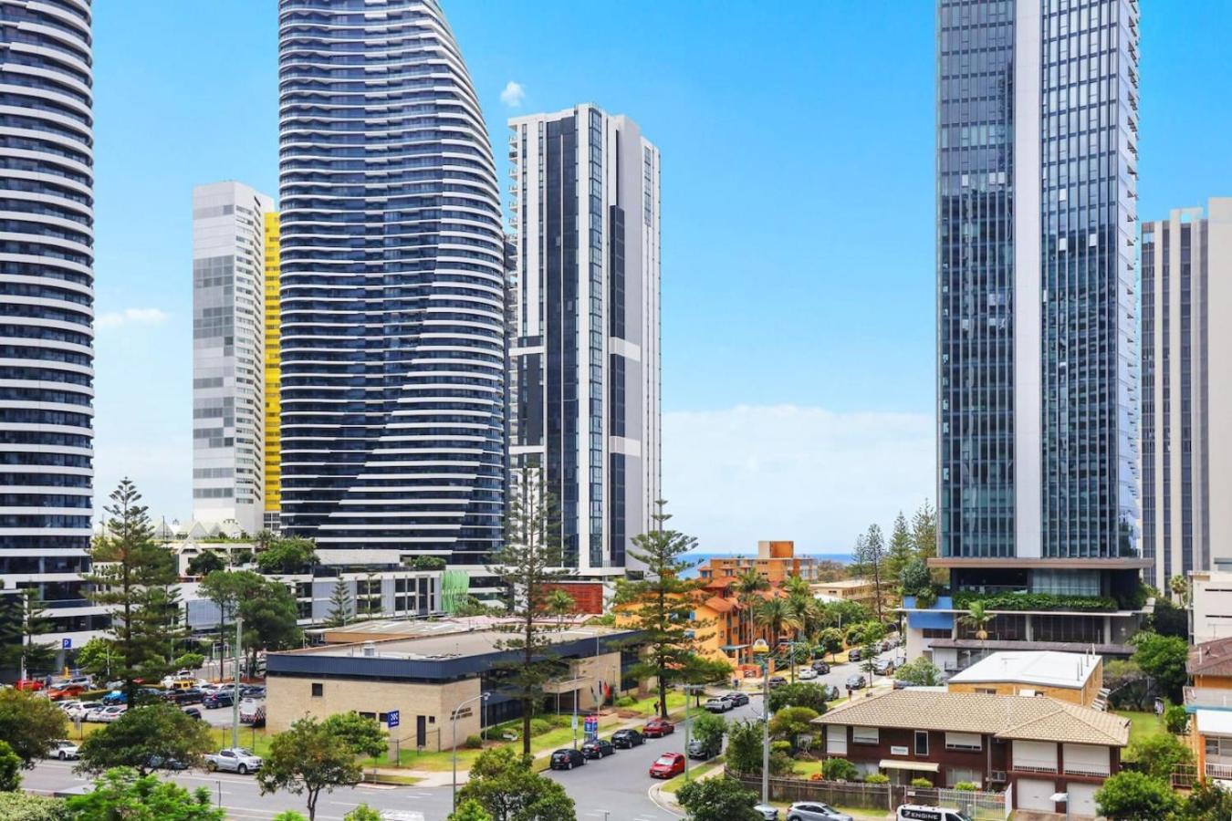 Holiday home Broadbeach Central, Wifi Secure Park
